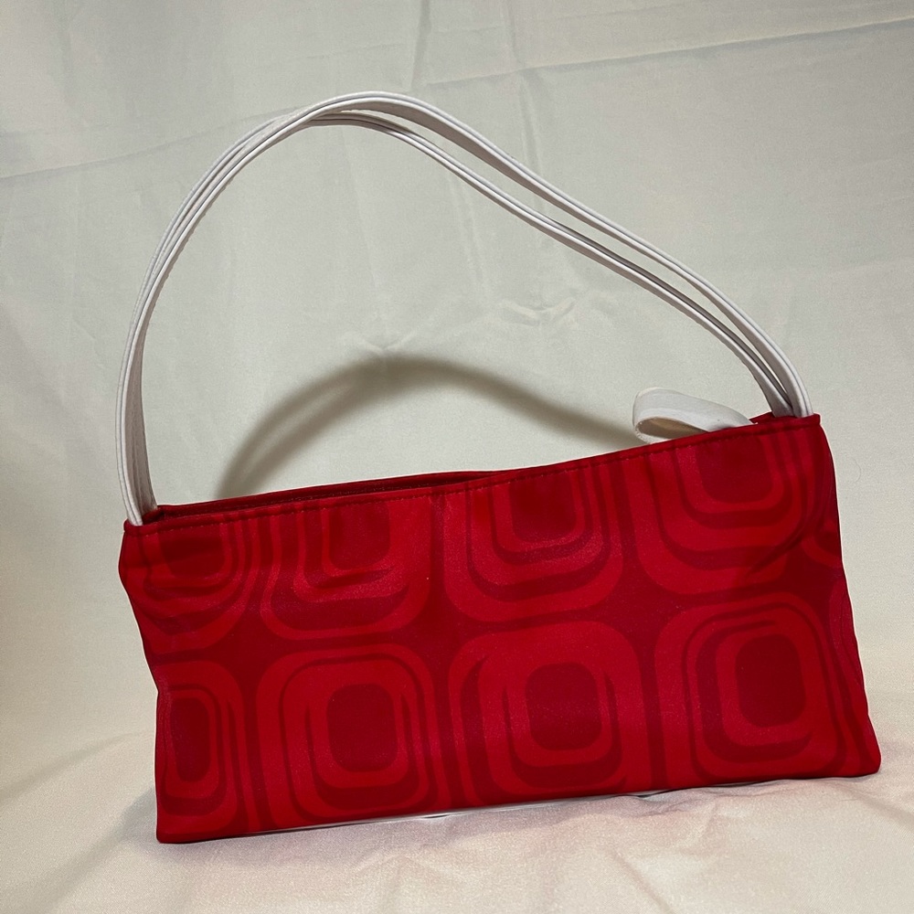 Red Purse - Picture 2 of 3
